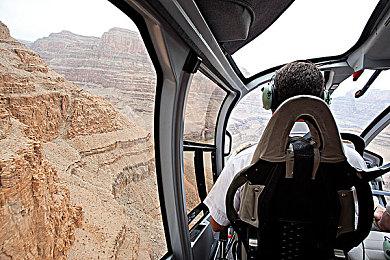 PC版《漫威蜘蛛侠：重制版》全球上线时间 国区售价379元